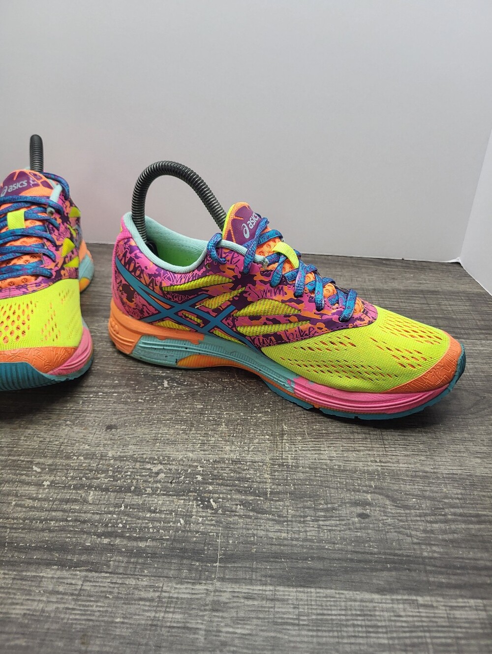 Asics Gel-Noosa Tri 10 Women's Size 7 Running Shoes T580N Neon Graffiti - Picture 3 of 10